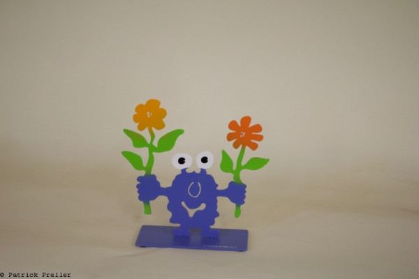 Patrick Preller Monsterkollege mit zwei Blumen