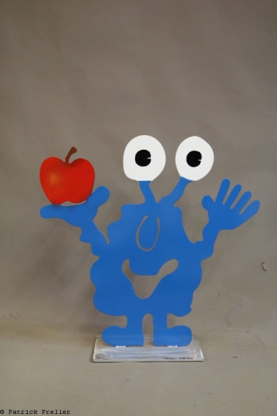 Patrick Preller Gartenmonster mit Apfel